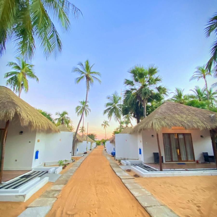 The Blue Lagoon Resort Kalpitiya Esterno foto