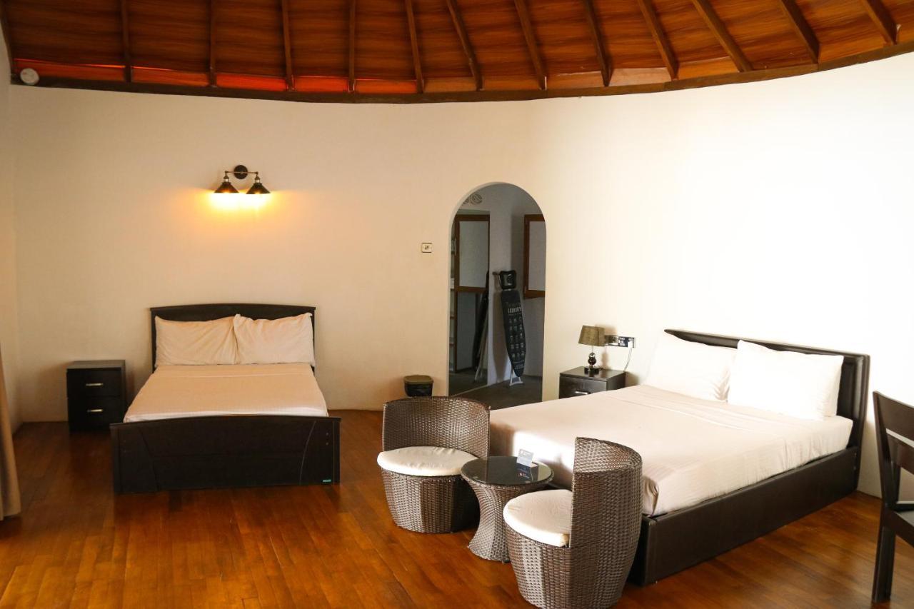 The Blue Lagoon Resort Kalpitiya Esterno foto