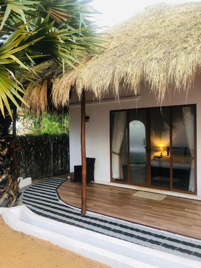 The Blue Lagoon Resort Kalpitiya Esterno foto