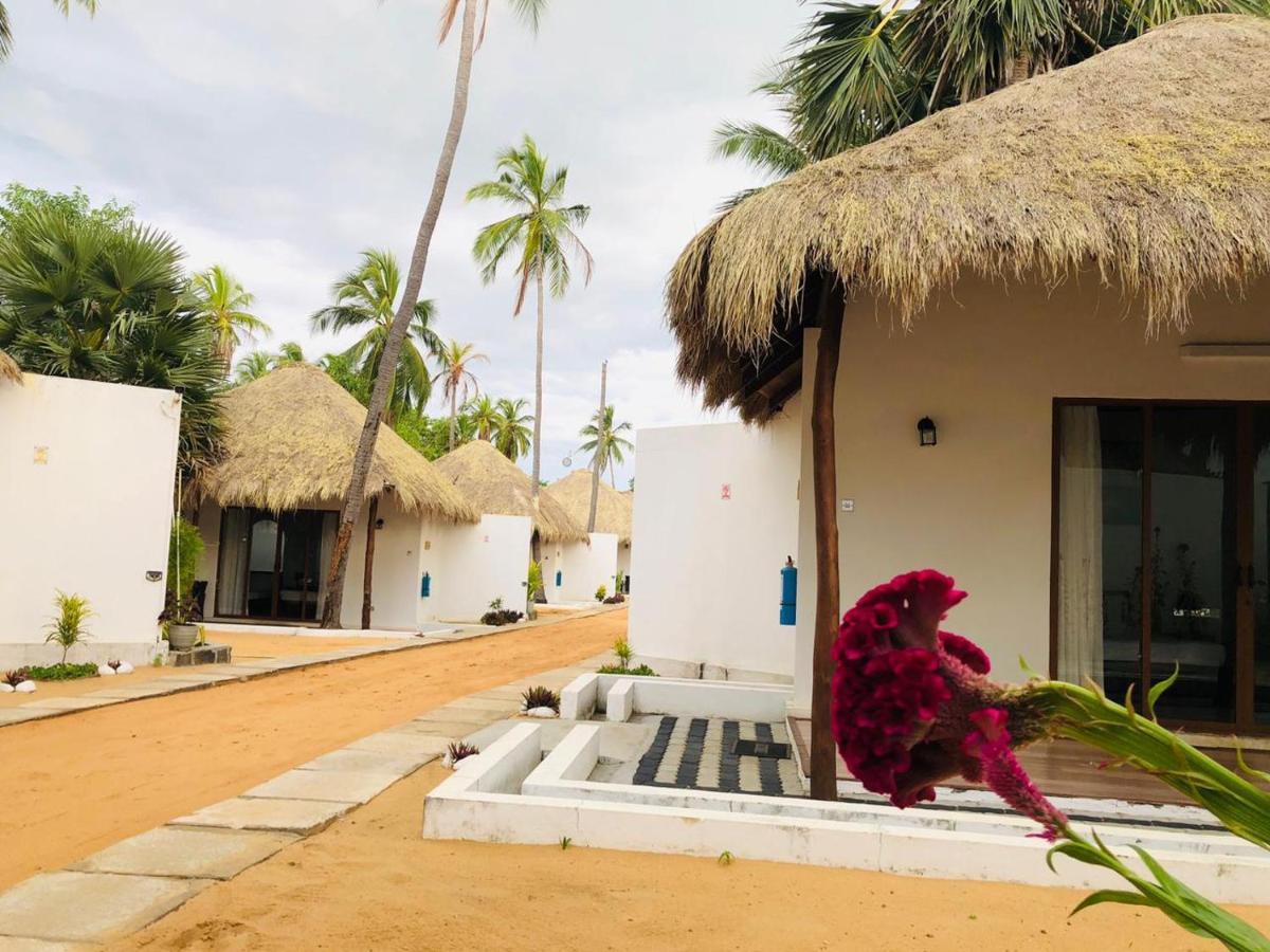 The Blue Lagoon Resort Kalpitiya Esterno foto