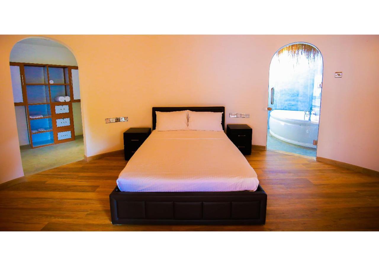 The Blue Lagoon Resort Kalpitiya Esterno foto